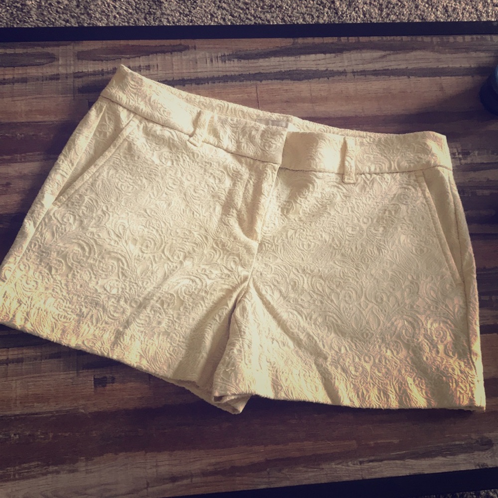 Ann Taylor LOFT 4 inch Shorts Size 4.